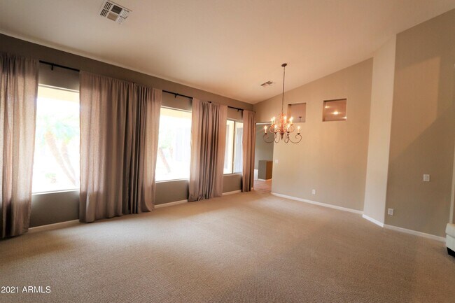 Building Photo - 2280 E Indian Wells Dr