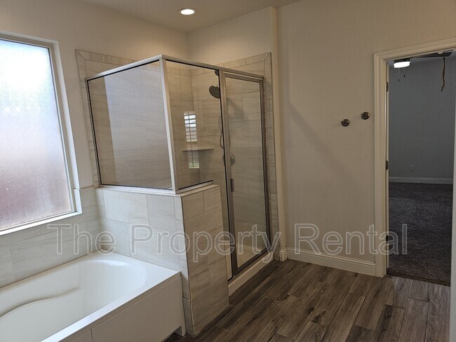 Building Photo - 1520 Overshine Ln