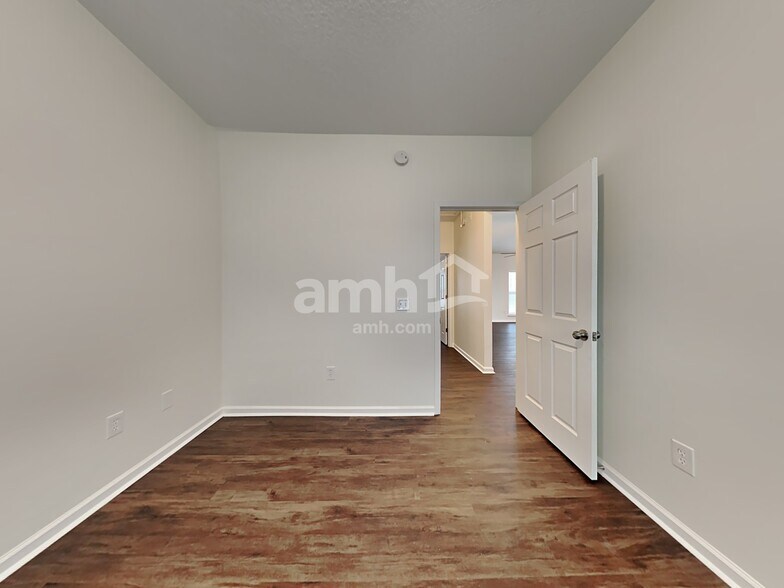 Building Photo - 632 Stonebridge Cir