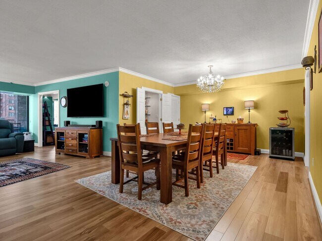 Building Photo - Have It All in Crystal City: Spacious, Stylish & Steps From Everything!