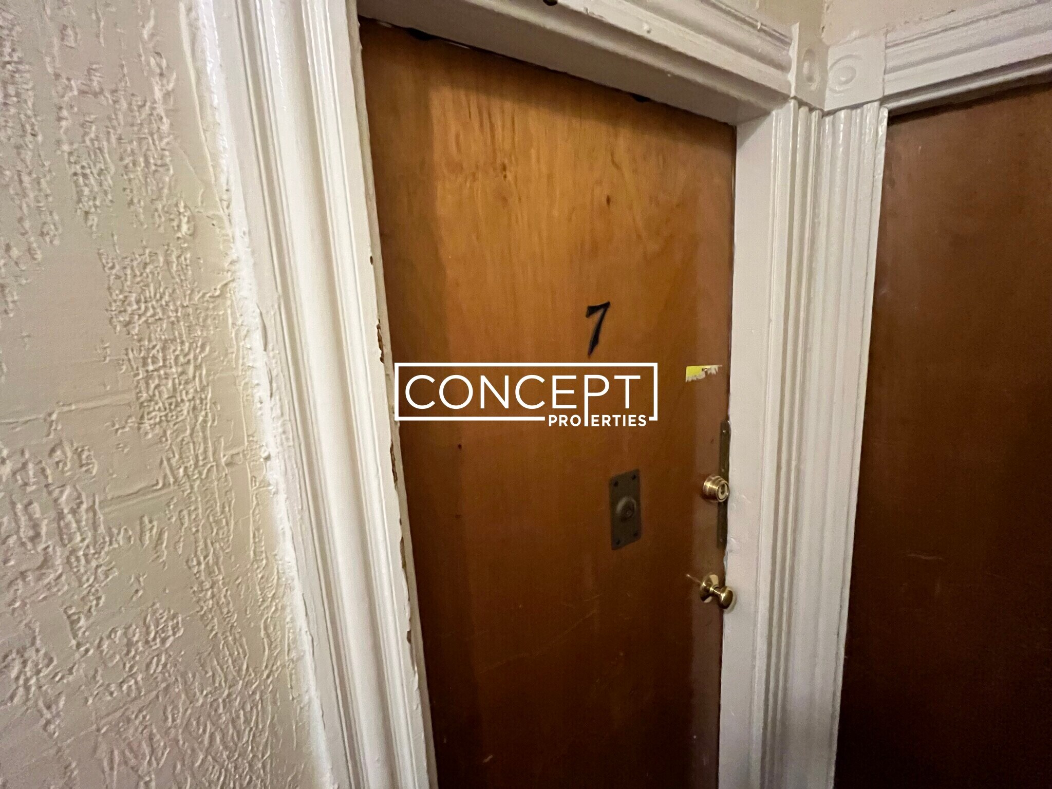 Building Photo - 40 Anderson St