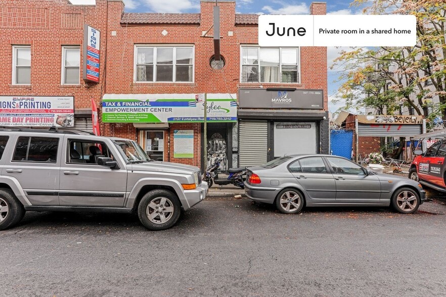 Building Photo - Room in Shared 3 bed/1 bath home in Prospect Park South