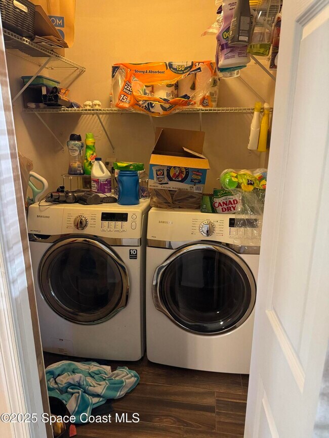 Building Photo - 2201 Appalachian Dr