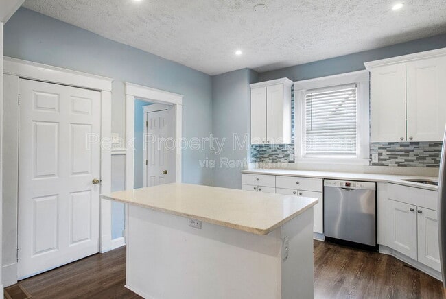 Building Photo - 2818 North Ave