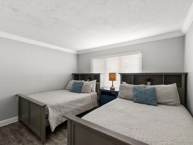 Building Photo - 185 Brightwater Dr