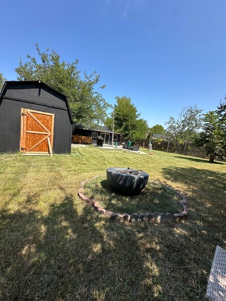 Building Photo - 5809 Westhaven Dr