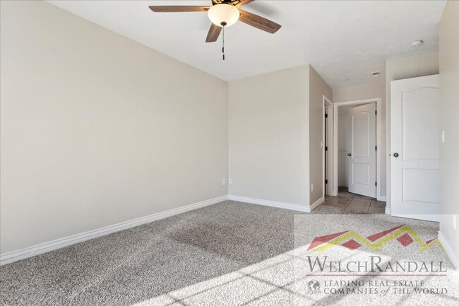 Building Photo - Spacious 3-Bed, 2-Bath Condo in West Jordan