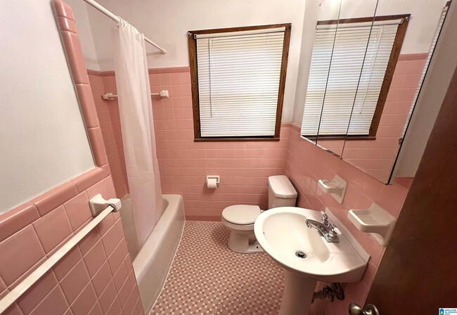Building Photo - 117 Lawson Dr