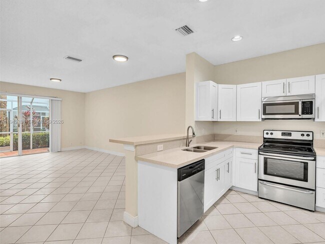 Building Photo - 3932 San Simeon Ln