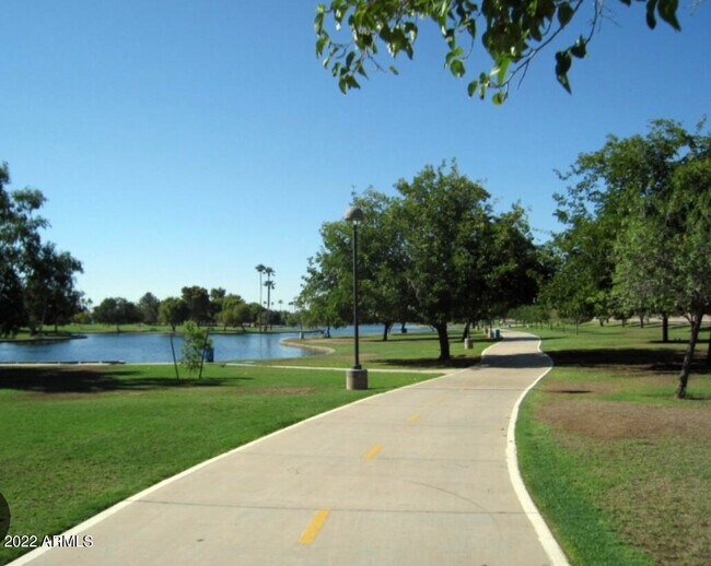 Building Photo - 7950 E Starlight Way