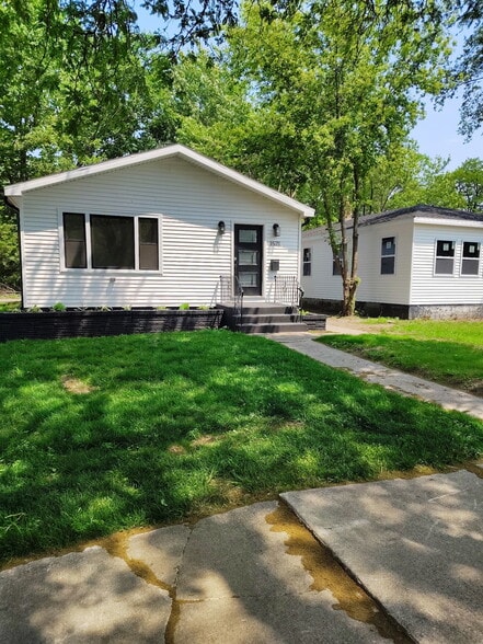 Primary Photo - 1571 Pierce St