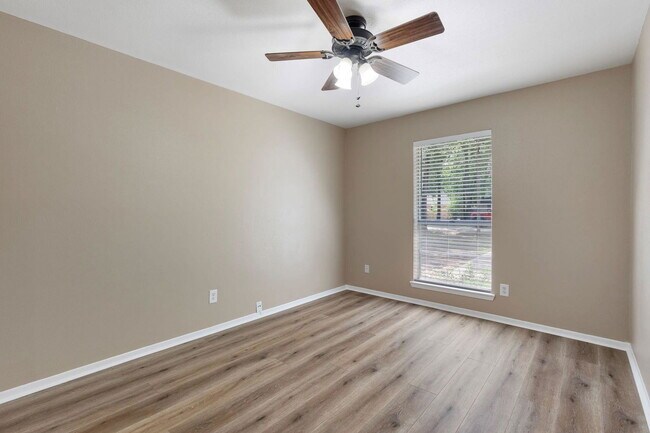 Building Photo - 78 N Deerfoot Cir