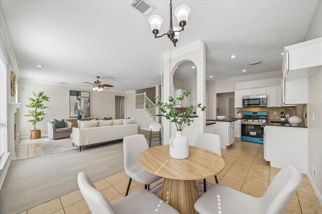 Building Photo - 1515 Brazos Gate Dr