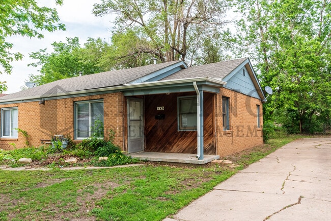 Primary Photo - 1932 N Garland St
