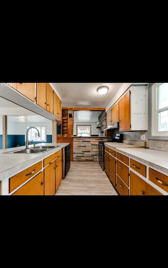 Building Photo - 155 N McKinley St