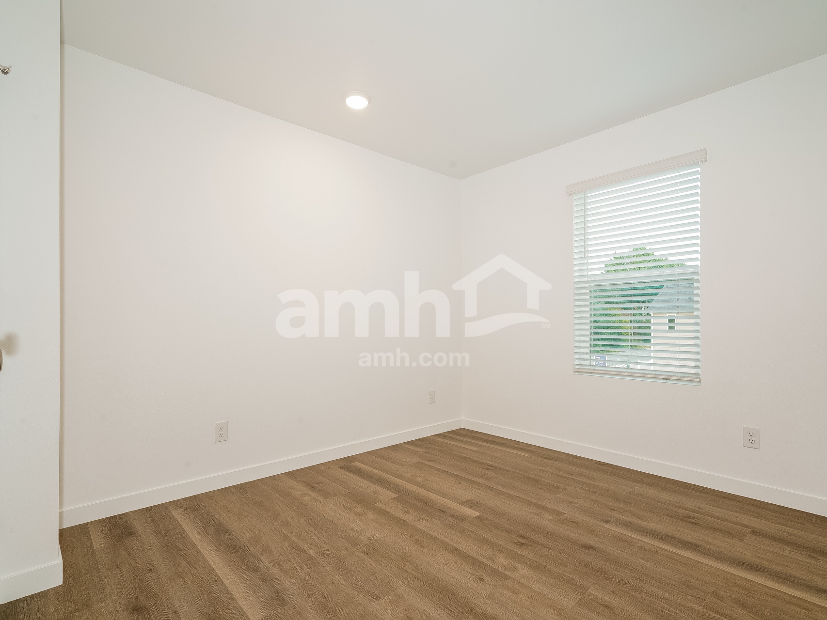 Building Photo - 5004 Washington St SE