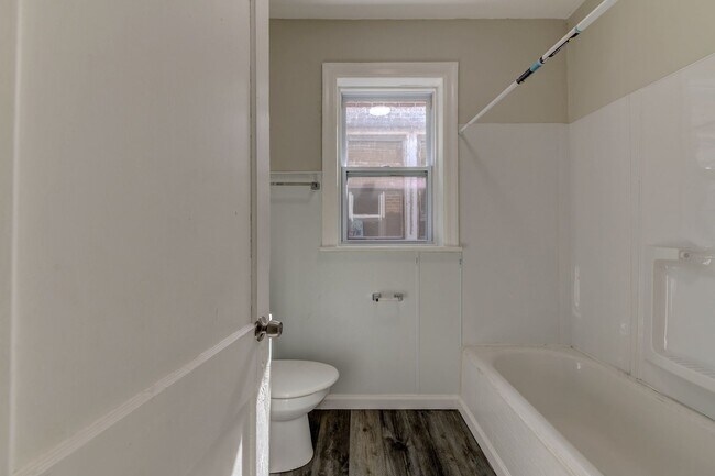 Building Photo - 3953 Tholozan Ave