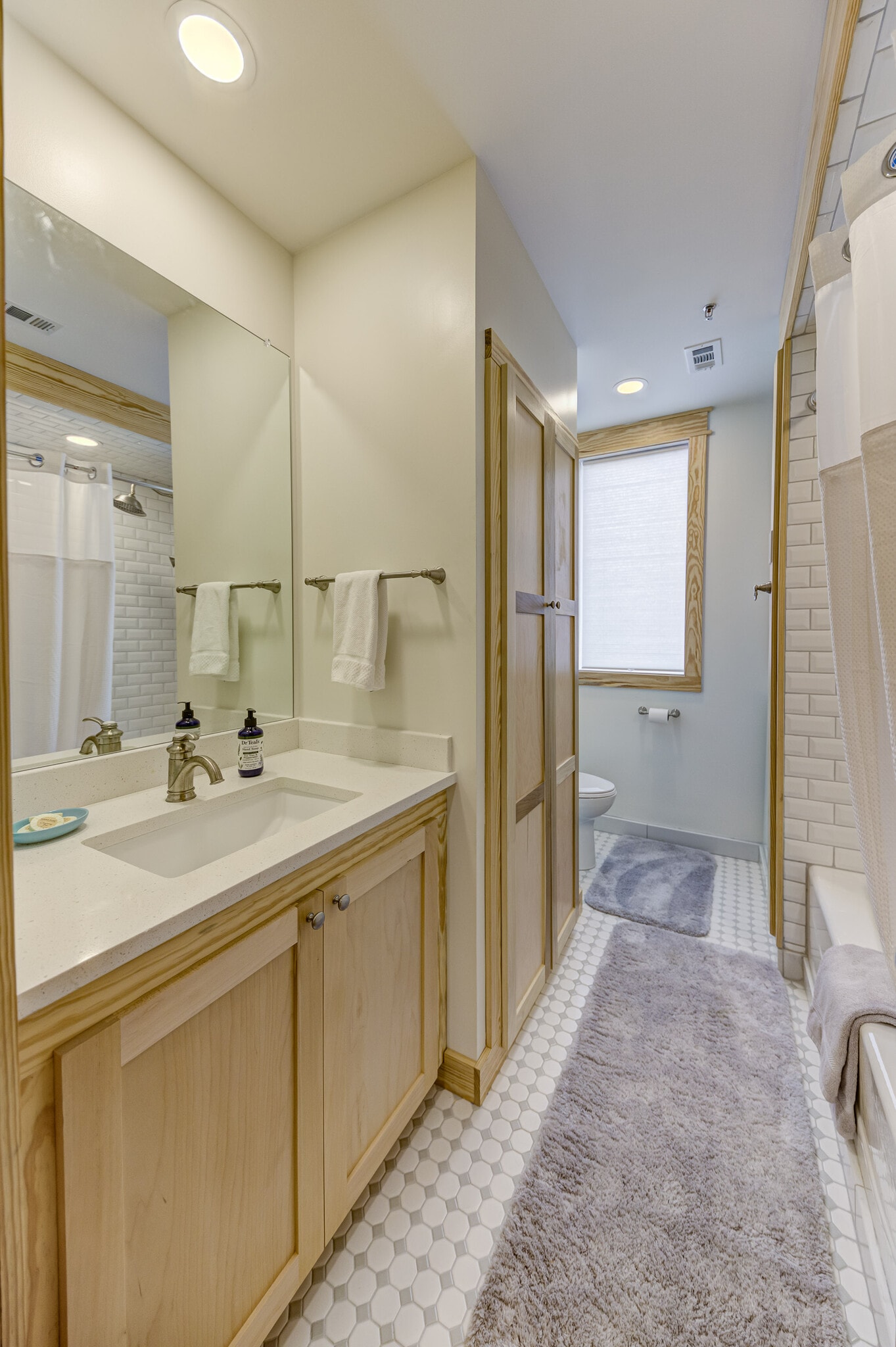 Bathroom - 1220 Adams St