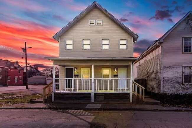 Building Photo - 203 S 22nd St