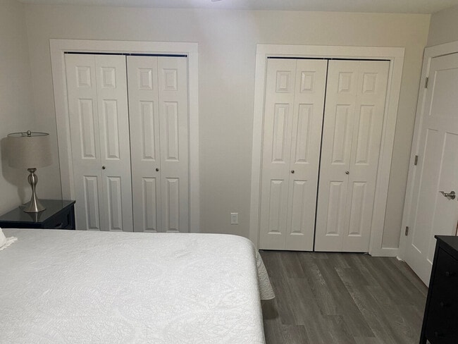 Building Photo - 1565 Pinebreeze Dr