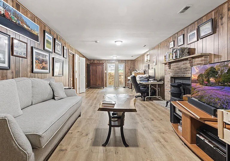 Building Photo - 15202 Bernita Dr