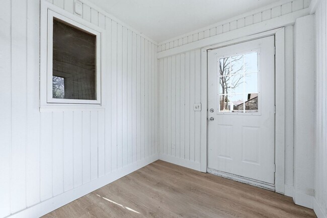 Building Photo - COMING SOON - 3 Bedroom house with updated features and fenced in yard!