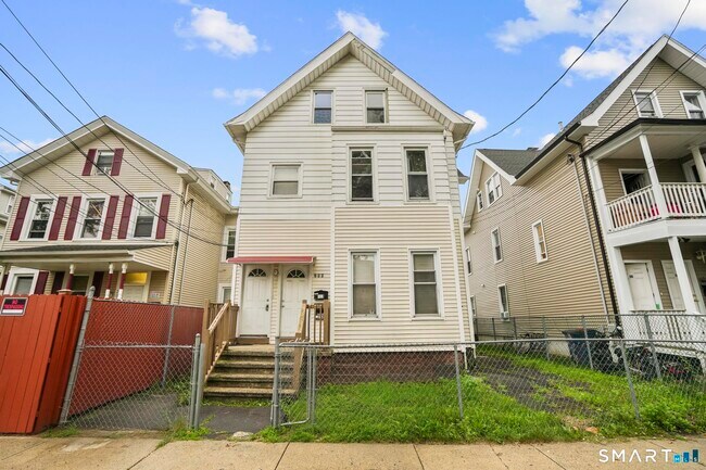 Building Photo - 286 Exchange St