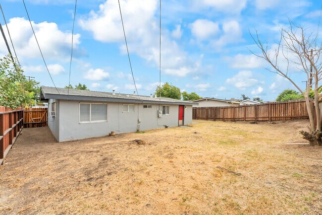 Building Photo - 6429 Stoneman Dr