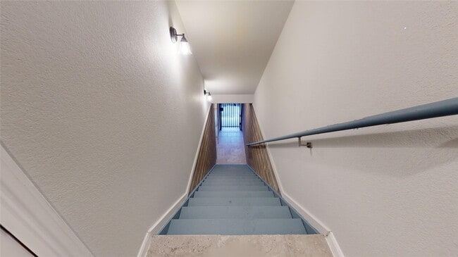 Building Photo - 1406 Veranda Mist