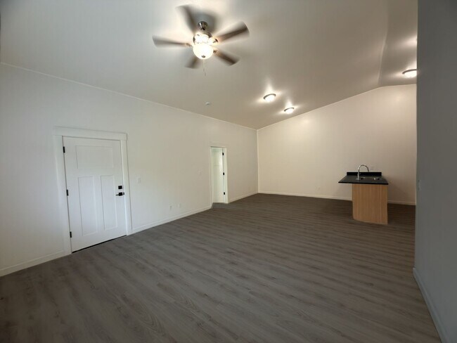 Building Photo - 1180 37TH Ct