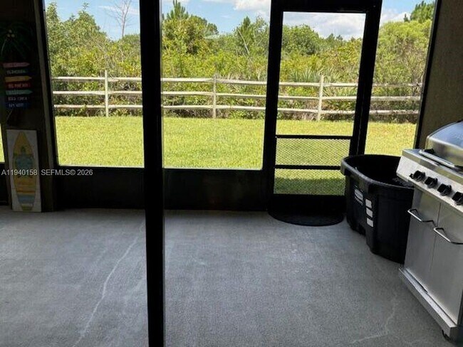 Building Photo - 571 Old Country Rd S E