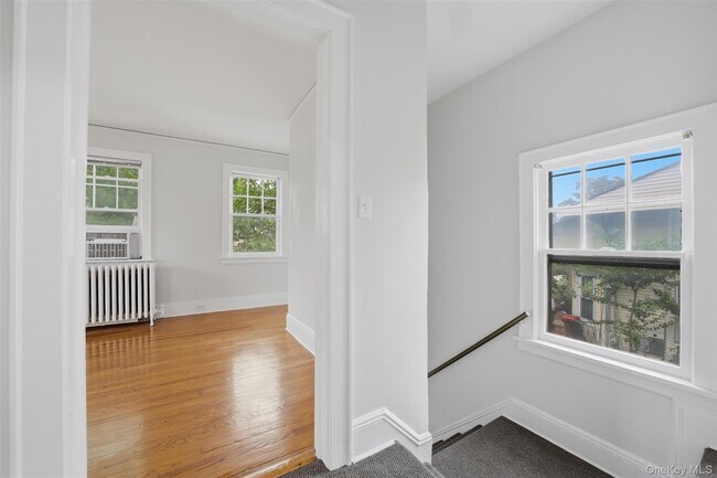 Building Photo - 49 Sylvan Pl