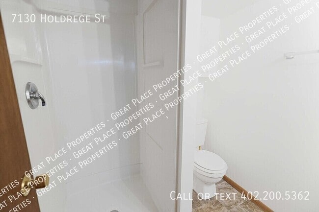 Building Photo - 7130 Holdrege St