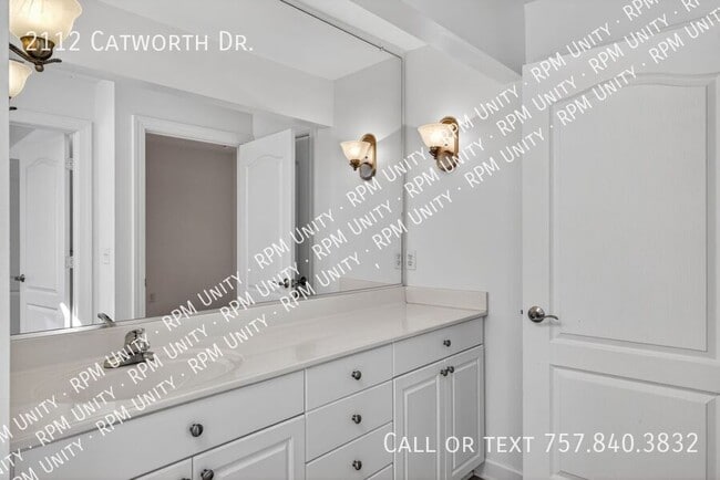 Building Photo - 2112 Catworth Dr