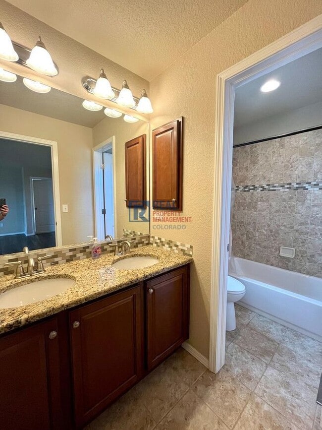 Building Photo - 10776 Forest Creek Dr