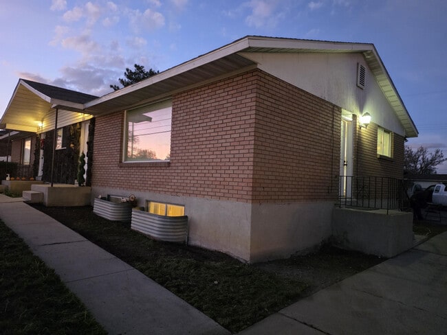 Building Photo - 3264 W 4700 S