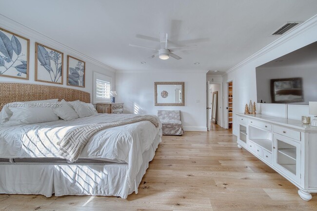 Building Photo - 7621 SW 65th Pl