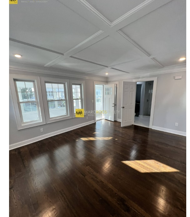 Building Photo - 12 Lawrence St