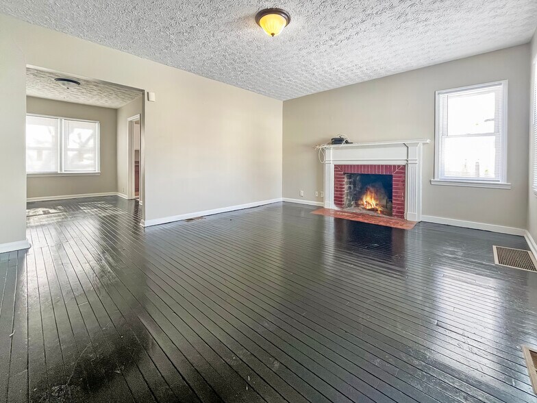 Building Photo - 1227 W 25th St