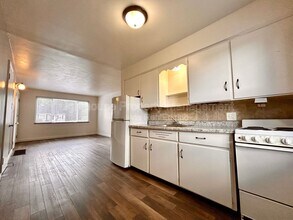 Building Photo - 2278 Nelson Ave SE