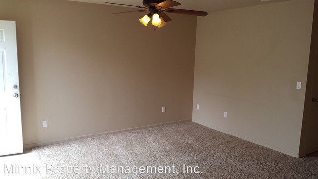 Building Photo - 2801 Mable Dr