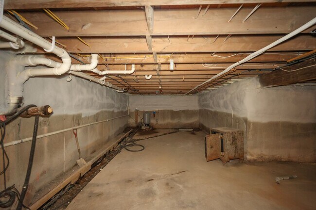 Building Photo - 49 N Amherst Rd
