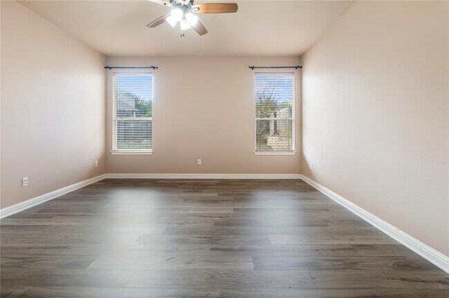 Building Photo - 1709 Greenside Trail