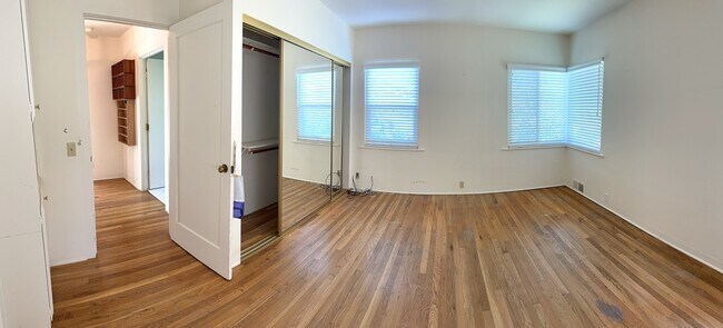 Building Photo - 810 Martin St