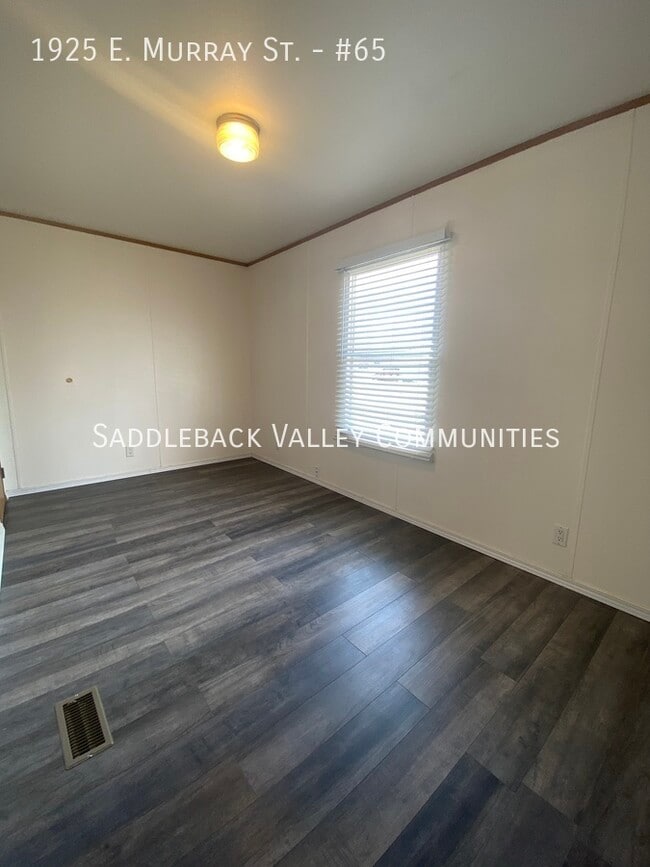 Building Photo - 1925 E Murray St