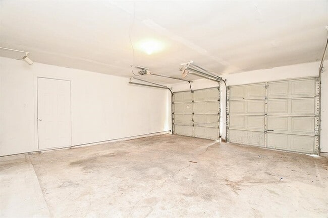 Building Photo - 14230 Cellini Dr