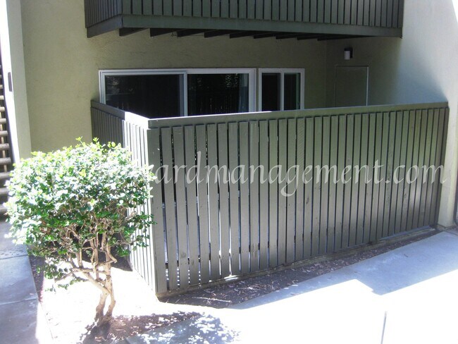 Building Photo - Bonus Den! Beautiful lower condo with large patio in Tara Hills, a resort style living complex!