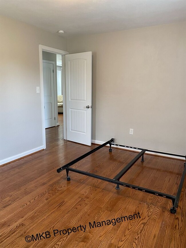 Building Photo - Beautiful Ranch located in Roanoke County