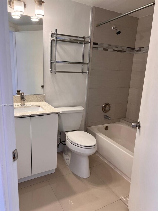 Building Photo - 8290 Lake Dr