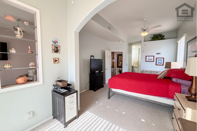 Building Photo - 205 N 74th St